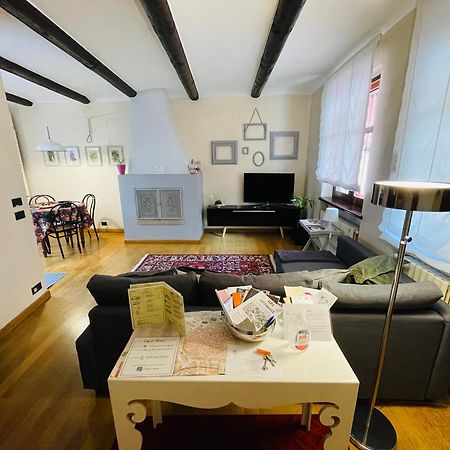 Casa Caroli, Charme E Comfort Nel Cuore Di Alba Екстер'єр фото