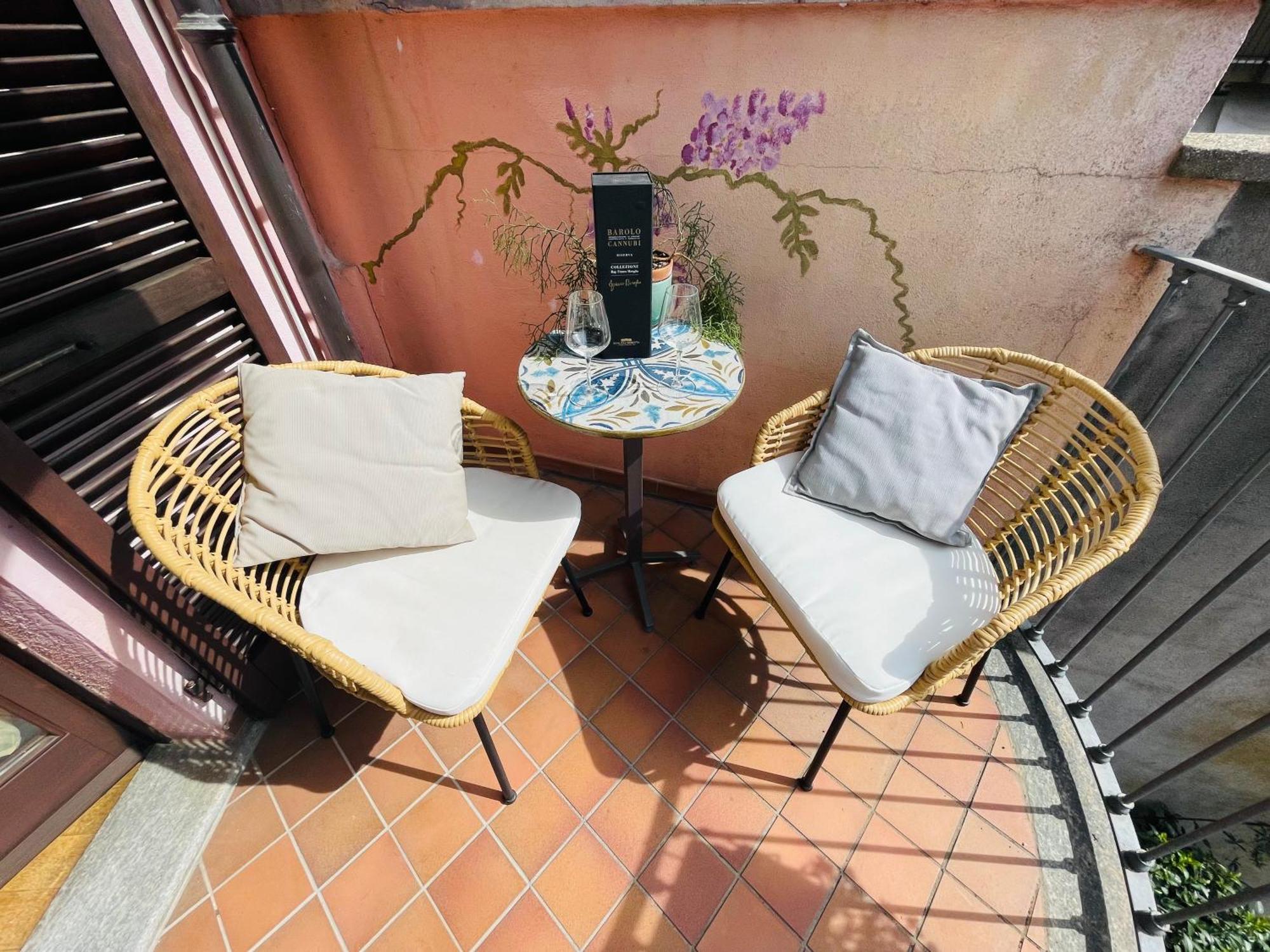 Casa Caroli, Charme E Comfort Nel Cuore Di Alba Екстер'єр фото