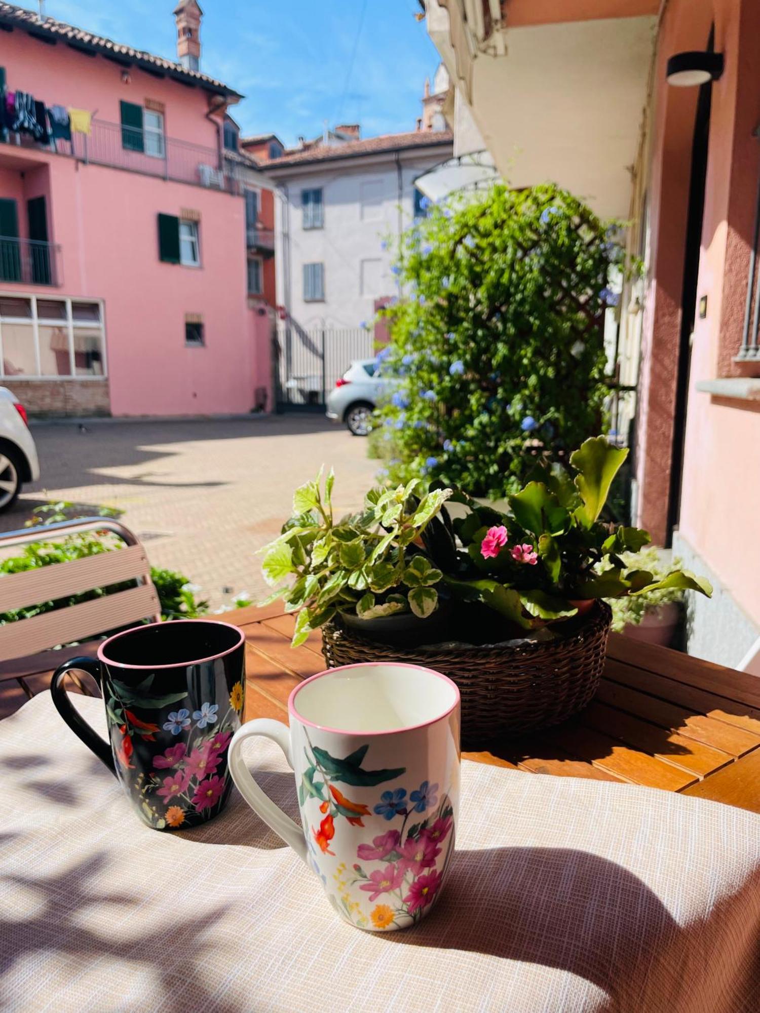 Casa Caroli, Charme E Comfort Nel Cuore Di Alba Екстер'єр фото